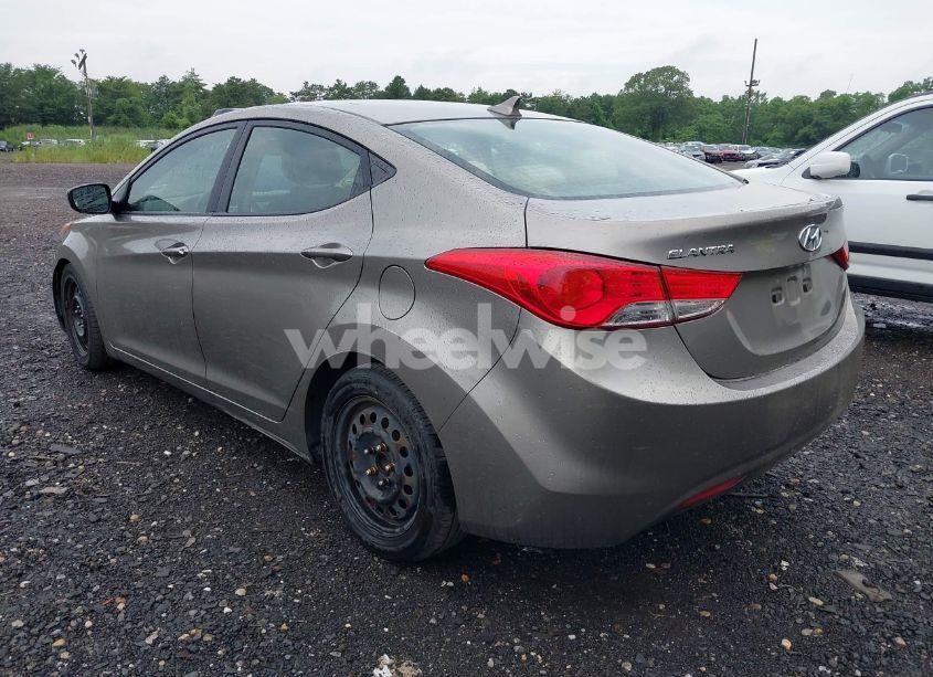 Photo 3 of 2013 Hyundai Elantra GLS (VIN 5NPDH4AE4DH191149)
