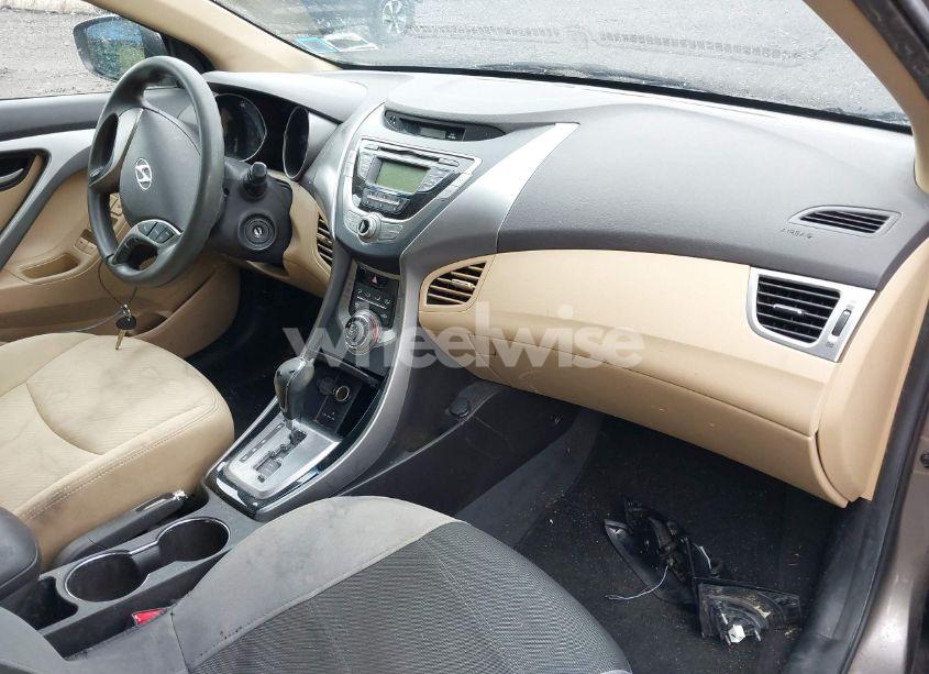 Photo 5 of 2013 Hyundai Elantra GLS (VIN 5NPDH4AE4DH191149)