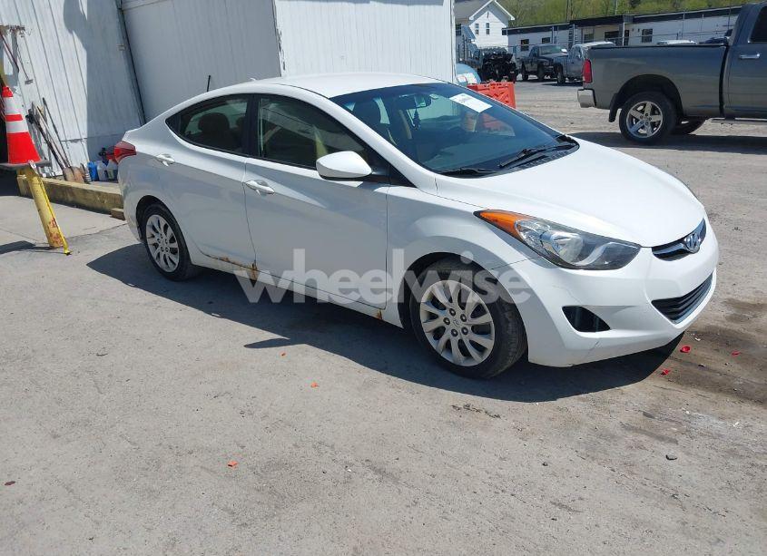 2013 Hyundai Elantra GLS (VIN 5NPDH4AE4DH204112) main photo