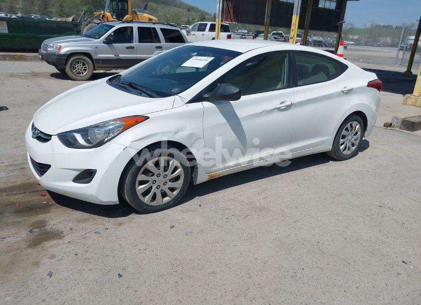 Photo 2 of 2013 Hyundai Elantra GLS (VIN 5NPDH4AE4DH204112)