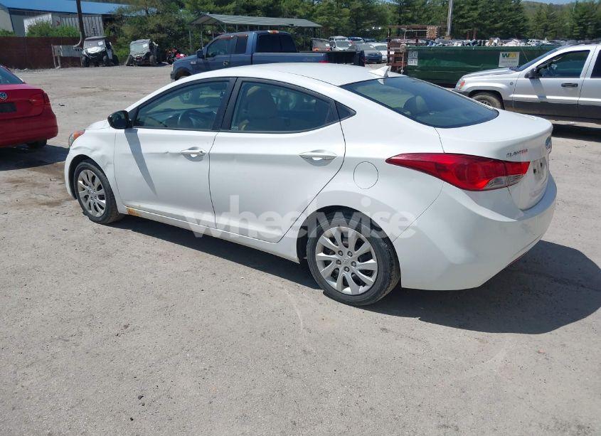 Photo 3 of 2013 Hyundai Elantra GLS (VIN 5NPDH4AE4DH204112)