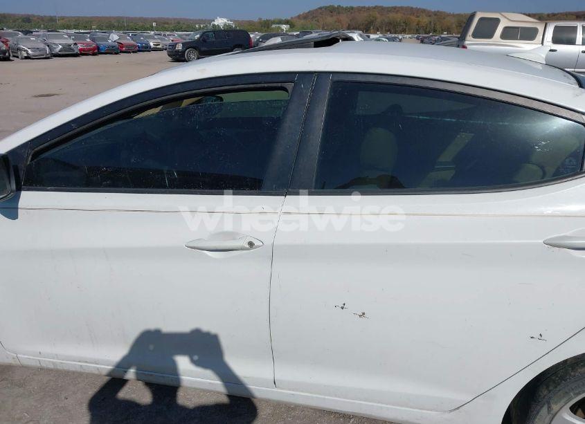 Photo 13 of 2013 Hyundai Elantra LIMITED (VIN 5NPDH4AE4DH207091)