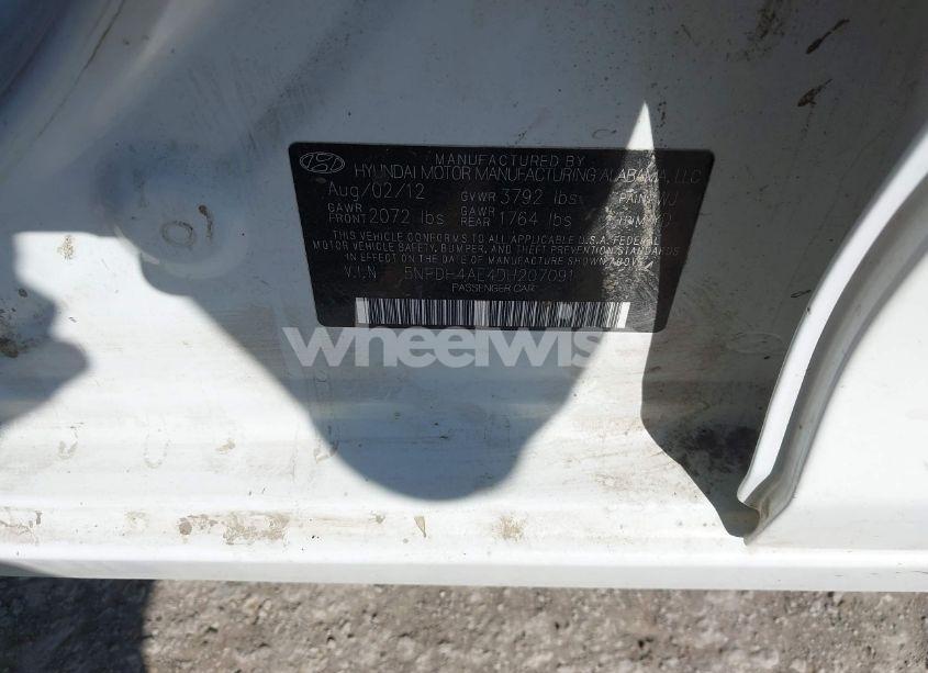 Photo 9 of 2013 Hyundai Elantra LIMITED (VIN 5NPDH4AE4DH207091)