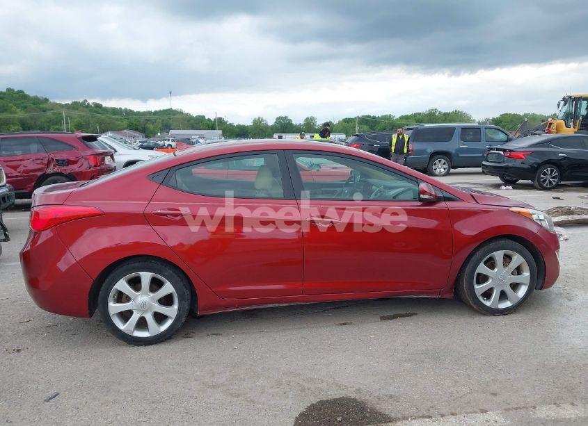 Photo 13 of 2013 Hyundai Elantra LIMITED (VIN 5NPDH4AE4DH211786)