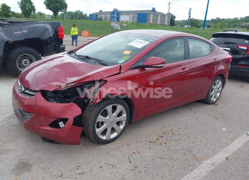 Photo 2 of 2013 Hyundai Elantra LIMITED (VIN 5NPDH4AE4DH211786)