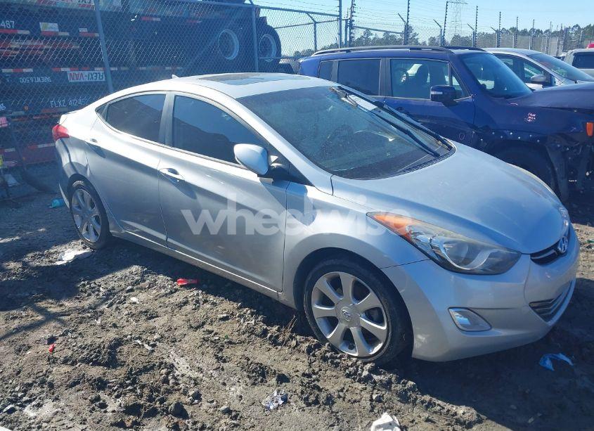 Photo 12 of 2013 Hyundai Elantra LIMITED (VIN 5NPDH4AE4DH216440)