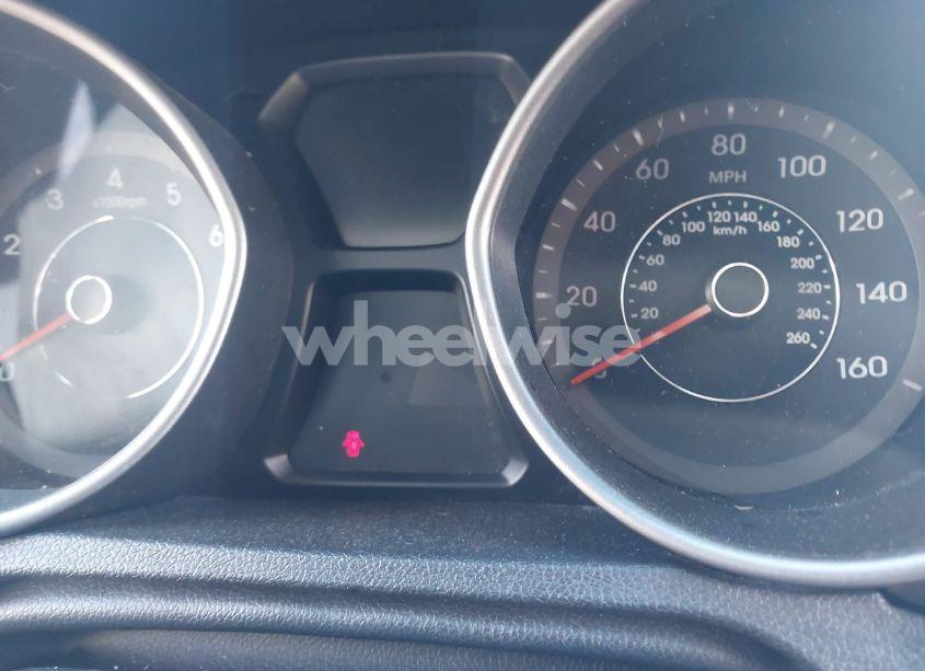 Photo 14 of 2013 Hyundai Elantra LIMITED (VIN 5NPDH4AE4DH216440)