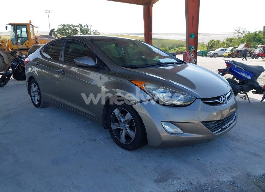 2013 Hyundai Elantra GLS (VIN 5NPDH4AE4DH225056) main photo
