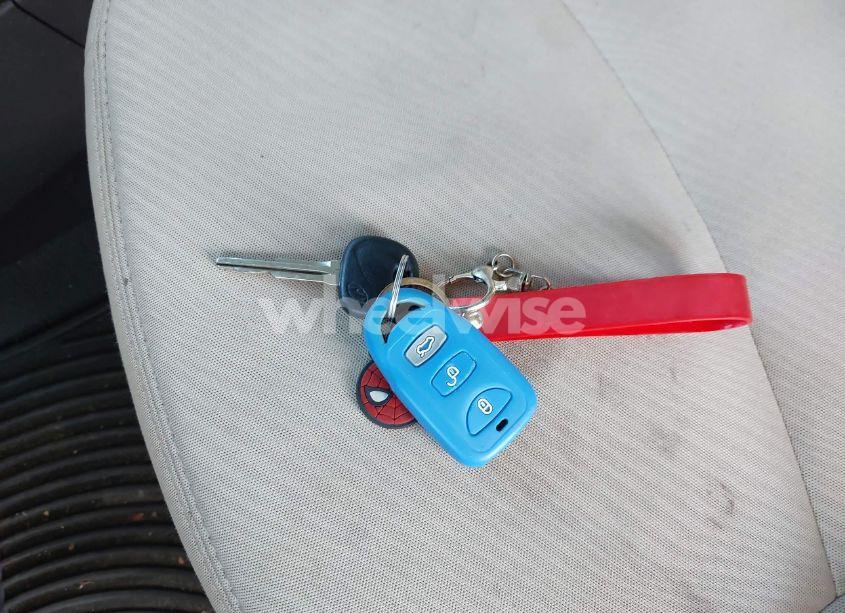 Photo 11 of 2013 Hyundai Elantra GLS (VIN 5NPDH4AE4DH225056)