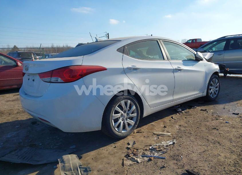 Photo 4 of 2013 Hyundai Elantra GLS (VIN 5NPDH4AE4DH225770)