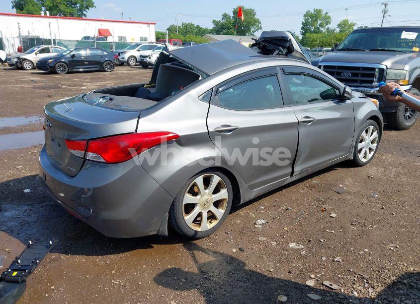 Photo 4 of 2013 Hyundai Elantra LIMITED (VIN 5NPDH4AE4DH231455)