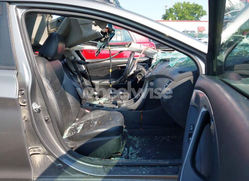 Photo 5 of 2013 Hyundai Elantra LIMITED (VIN 5NPDH4AE4DH231455)