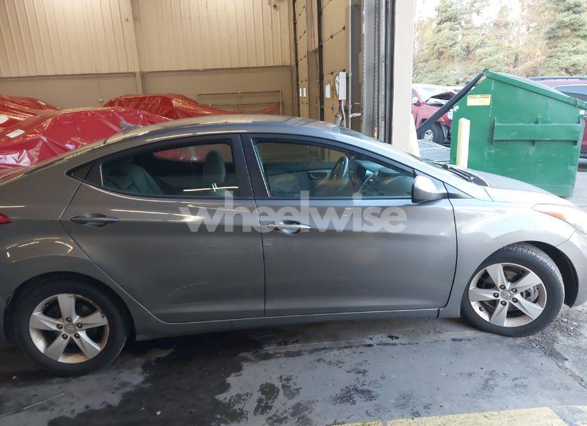 Photo 13 of 2013 Hyundai Elantra GLS (VIN 5NPDH4AE4DH236882)