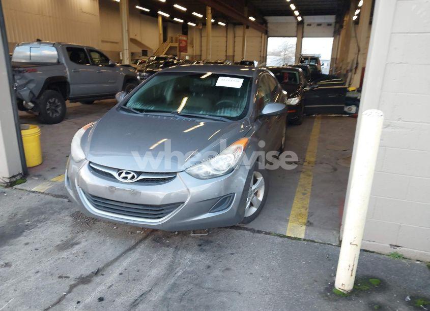 Photo 2 of 2013 Hyundai Elantra GLS (VIN 5NPDH4AE4DH236882)