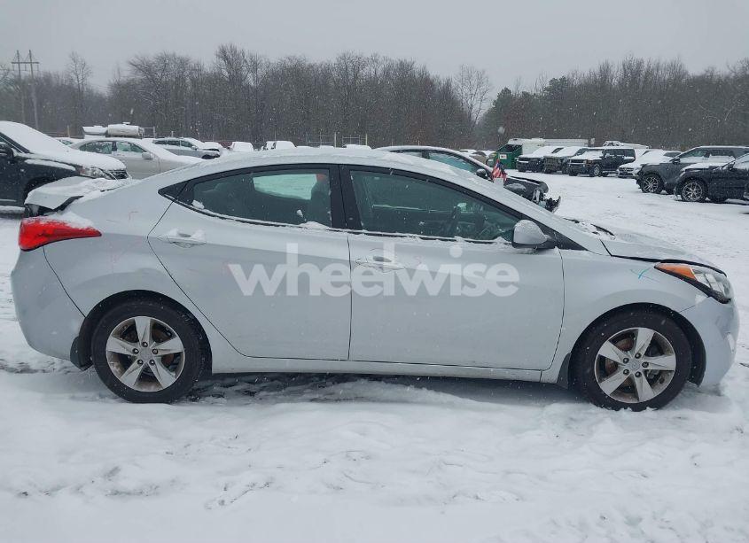 Photo 13 of 2013 Hyundai Elantra GLS (VIN 5NPDH4AE4DH238762)