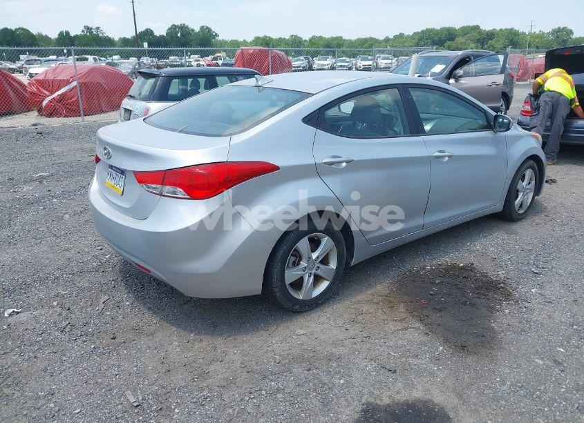 Photo 4 of 2013 Hyundai Elantra GLS (VIN 5NPDH4AE4DH247574)