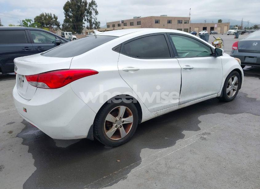 Photo 4 of 2013 Hyundai Elantra GLS (VIN 5NPDH4AE4DH253603)