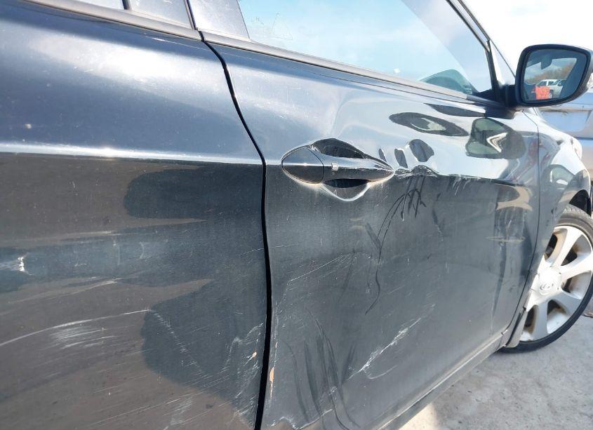 Photo 6 of 2013 Hyundai Elantra LIMITED (VIN 5NPDH4AE4DH261099)