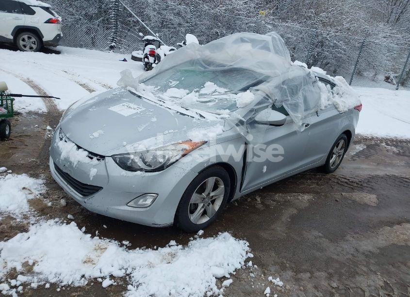 Photo 2 of 2013 Hyundai Elantra GLS (VIN 5NPDH4AE4DH287718)