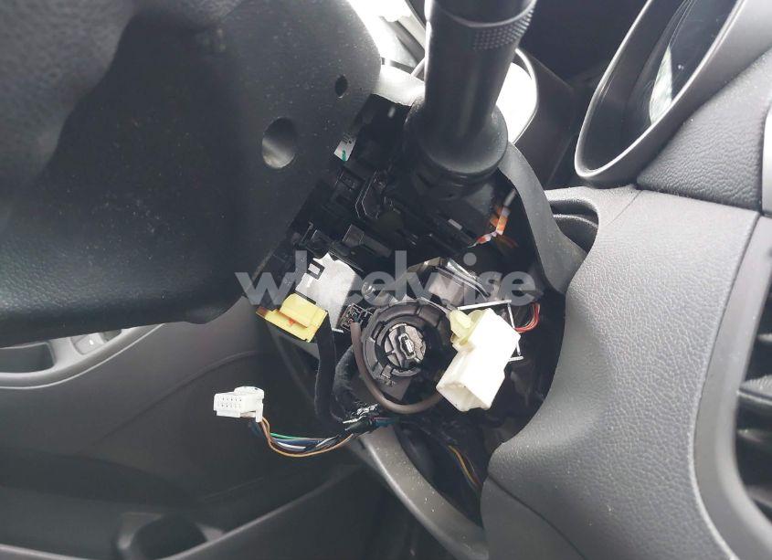 Photo 6 of 2013 Hyundai Elantra GLS (VIN 5NPDH4AE4DH287718)