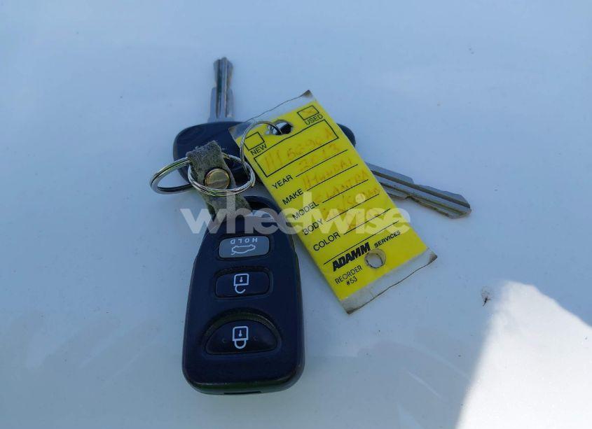 Photo 11 of 2013 Hyundai Elantra GLS (VIN 5NPDH4AE4DH295091)