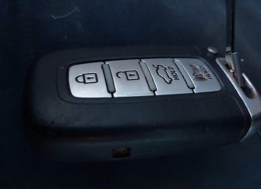 Photo 11 of 2013 Hyundai Elantra LIMITED (VIN 5NPDH4AE4DH296600)