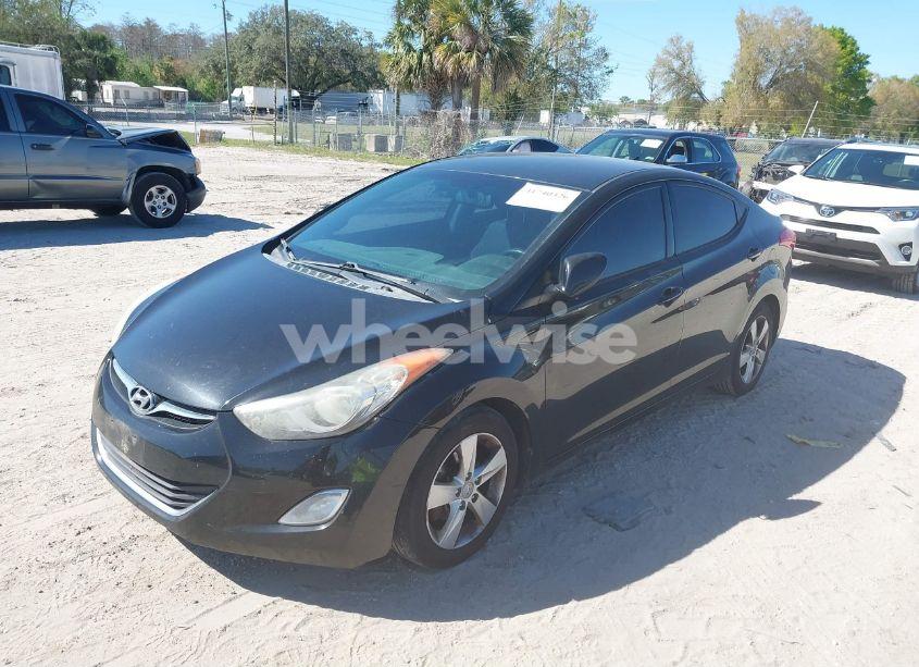 Photo 2 of 2013 Hyundai Elantra GLS (VIN 5NPDH4AE4DH302010)