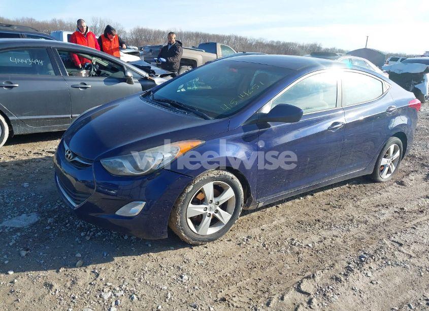 Photo 2 of 2013 Hyundai Elantra GLS (VIN 5NPDH4AE4DH325111)