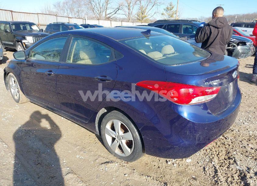 Photo 3 of 2013 Hyundai Elantra GLS (VIN 5NPDH4AE4DH325111)