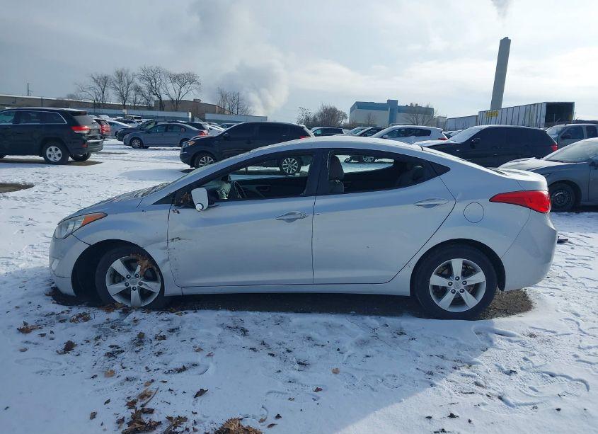 Photo 15 of 2013 Hyundai Elantra GLS (VIN 5NPDH4AE4DH326470)