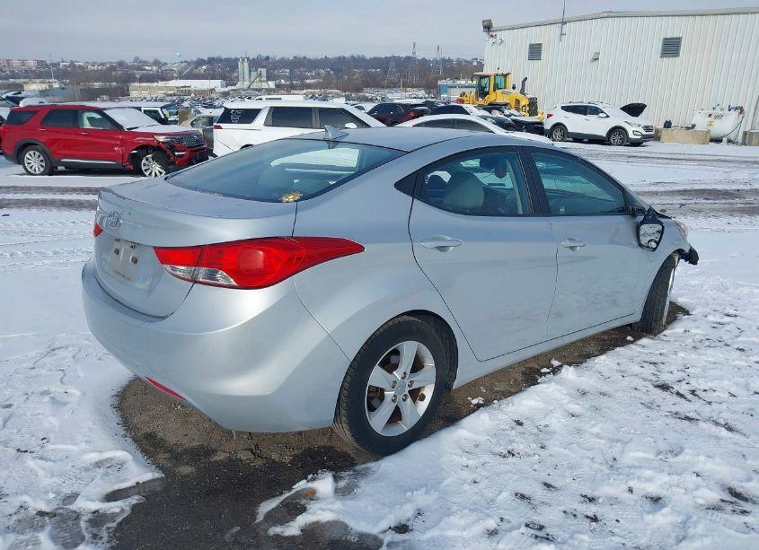 Photo 4 of 2013 Hyundai Elantra GLS (VIN 5NPDH4AE4DH326470)