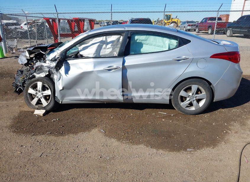 Photo 14 of 2013 Hyundai Elantra GLS (VIN 5NPDH4AE4DH327859)
