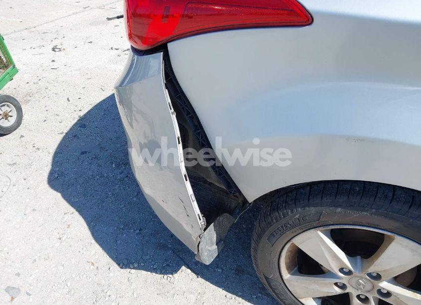 Photo 12 of 2013 Hyundai Elantra GLS (VIN 5NPDH4AE4DH333788)