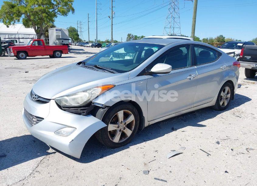 Photo 2 of 2013 Hyundai Elantra GLS (VIN 5NPDH4AE4DH333788)