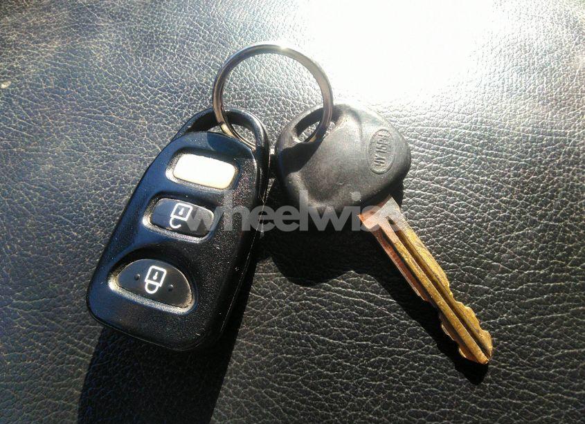 Photo 11 of 2013 Hyundai Elantra GLS (VIN 5NPDH4AE4DH353278)