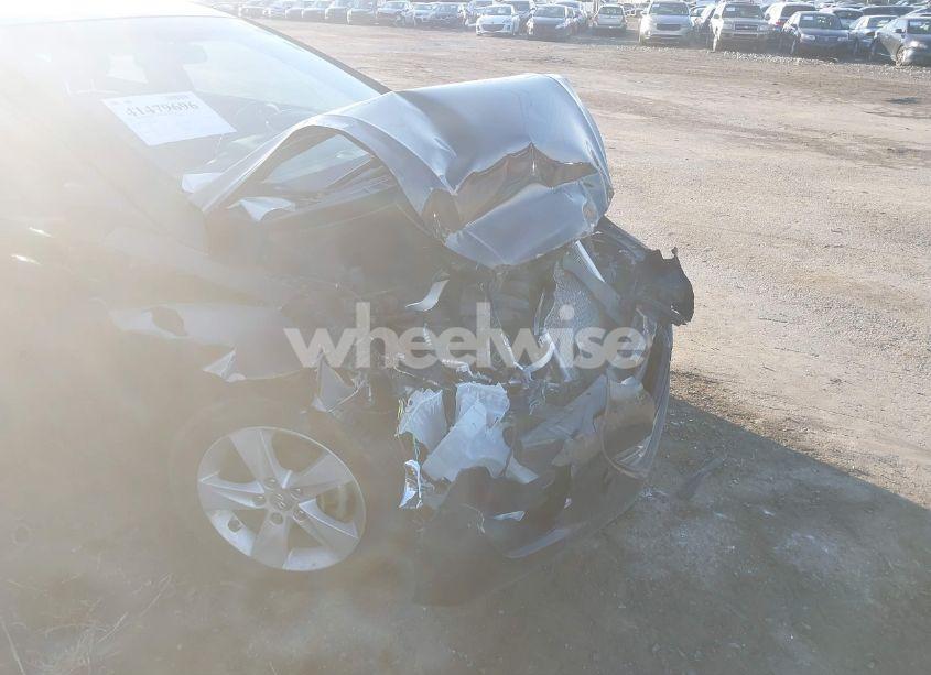 Photo 12 of 2013 Hyundai Elantra GLS (VIN 5NPDH4AE4DH360912)
