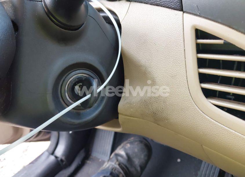 Photo 11 of 2013 Hyundai Elantra LIMITED (VIN 5NPDH4AE4DH386720)