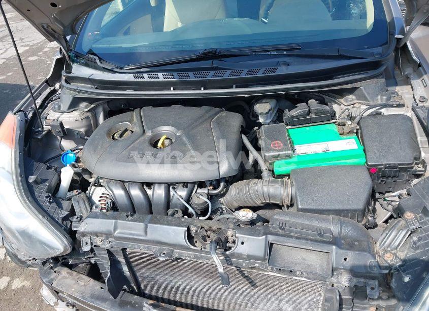 Photo 10 of 2013 Hyundai Elantra GLS (VIN 5NPDH4AE4DH392016)