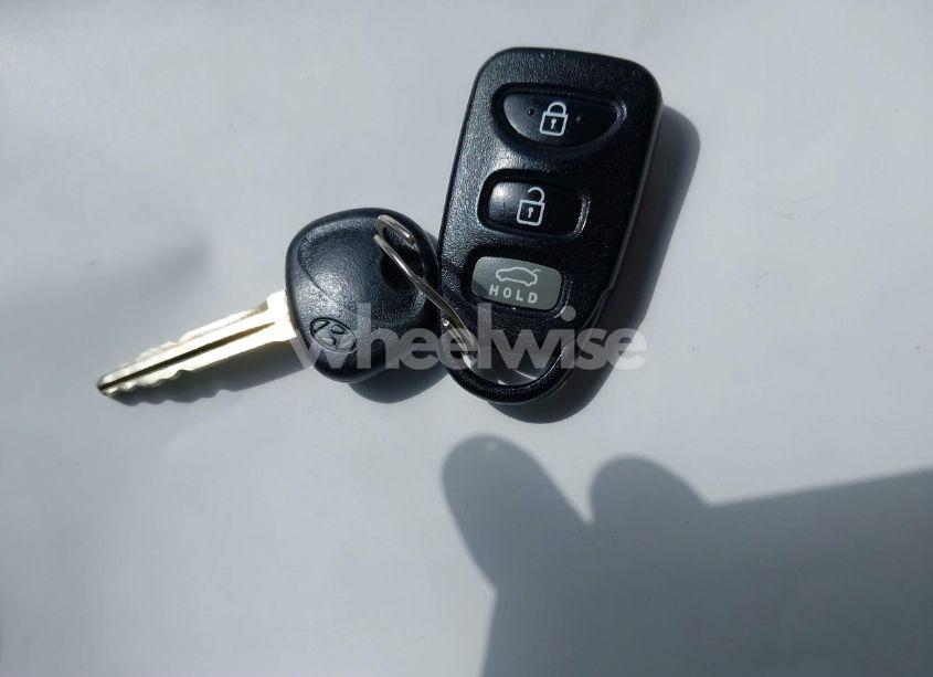 Photo 11 of 2013 Hyundai Elantra GLS (VIN 5NPDH4AE4DH392016)