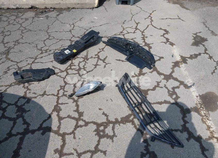 Photo 12 of 2013 Hyundai Elantra GLS (VIN 5NPDH4AE4DH392016)