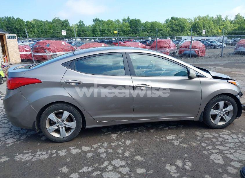 Photo 14 of 2013 Hyundai Elantra GLS (VIN 5NPDH4AE4DH392016)