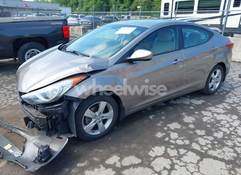 Photo 2 of 2013 Hyundai Elantra GLS (VIN 5NPDH4AE4DH392016)