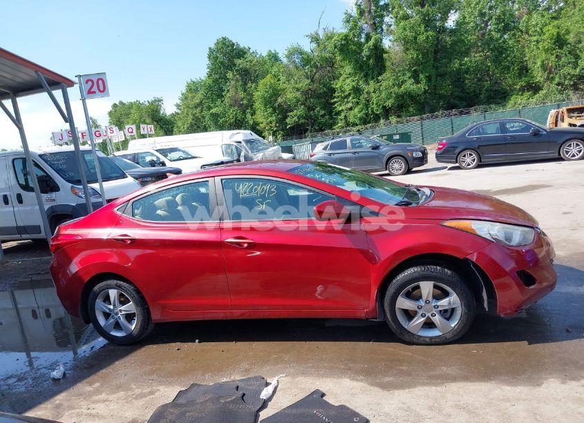 Photo 13 of 2013 Hyundai Elantra GLS (VIN 5NPDH4AE4DH405444)