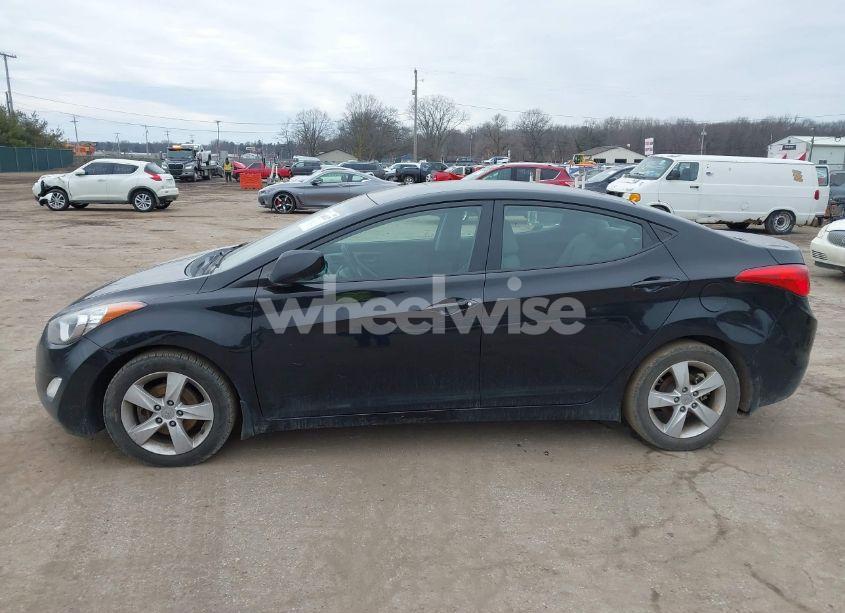 Photo 14 of 2013 Hyundai Elantra GLS (VIN 5NPDH4AE4DH407338)