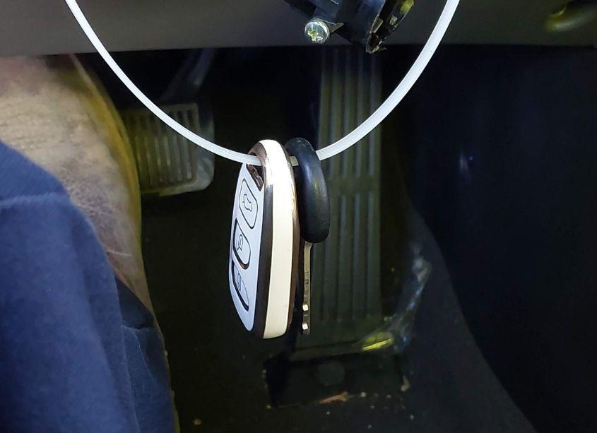 Photo 11 of 2013 Hyundai Elantra GLS (VIN 5NPDH4AE4DH426004)