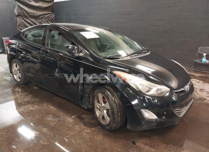 2013 Hyundai Elantra GLS (VIN 5NPDH4AE4DH429470) main photo