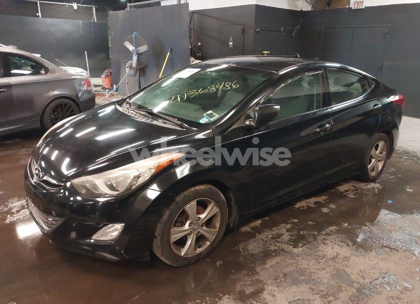 Photo 2 of 2013 Hyundai Elantra GLS (VIN 5NPDH4AE4DH429470)