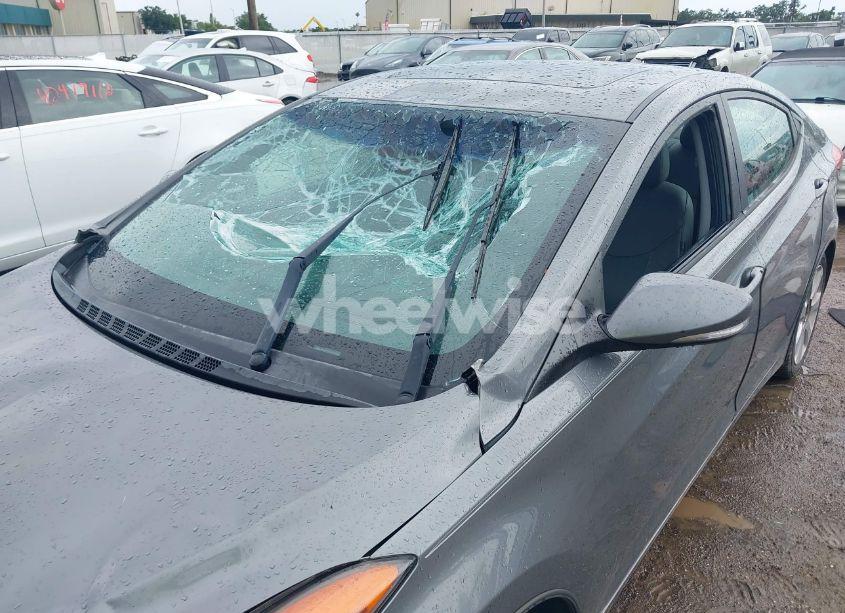 Photo 12 of 2013 Hyundai Elantra LIMITED (VIN 5NPDH4AE4DH449931)