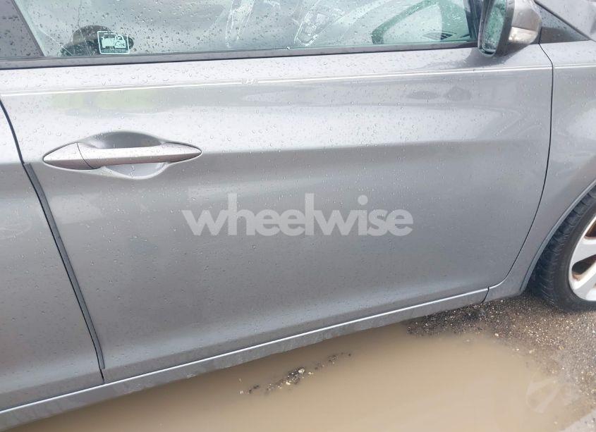 Photo 13 of 2013 Hyundai Elantra LIMITED (VIN 5NPDH4AE4DH449931)