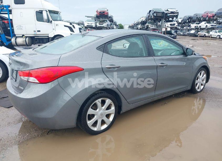 Photo 4 of 2013 Hyundai Elantra LIMITED (VIN 5NPDH4AE4DH449931)